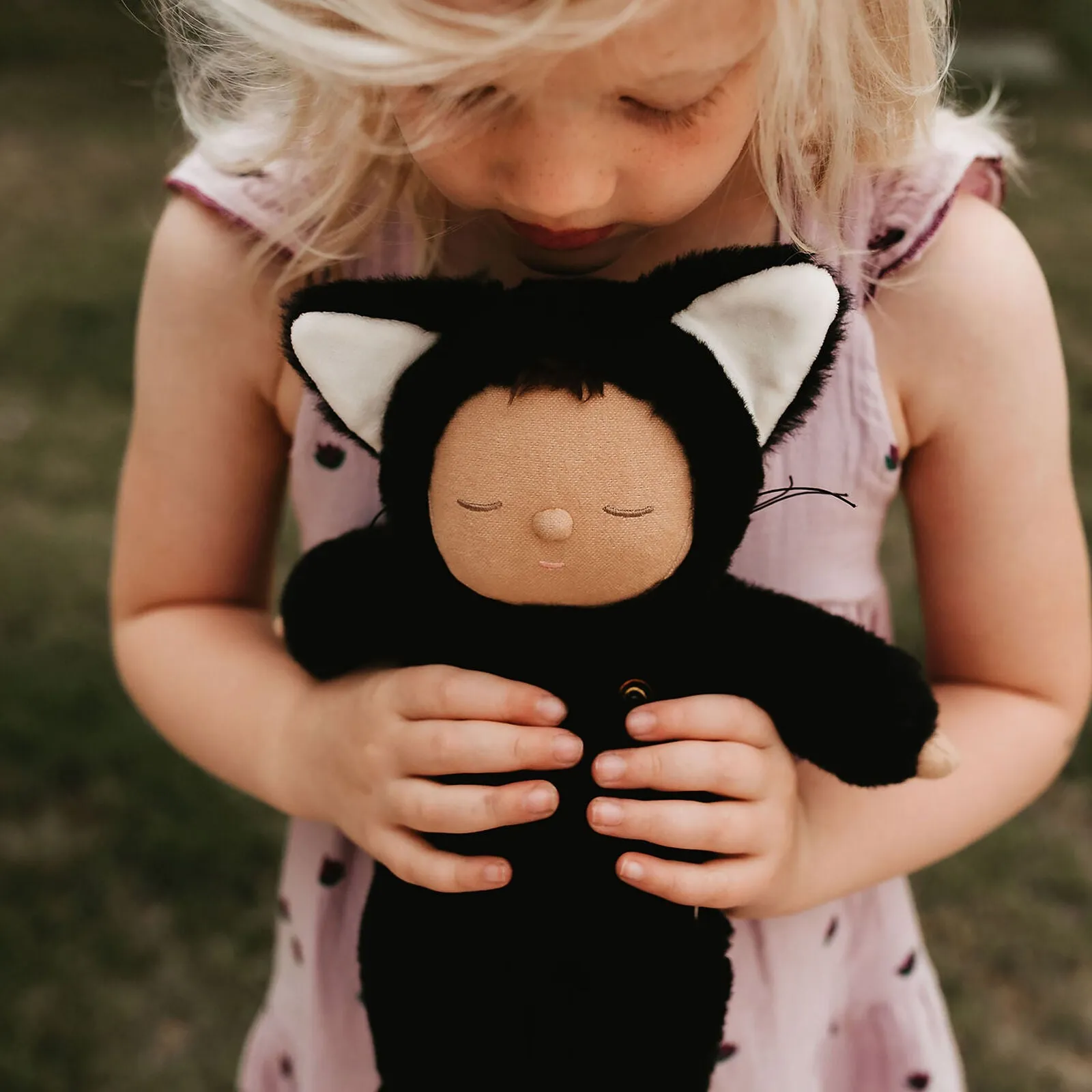 Cozy Dinkum | Black Cat Nox