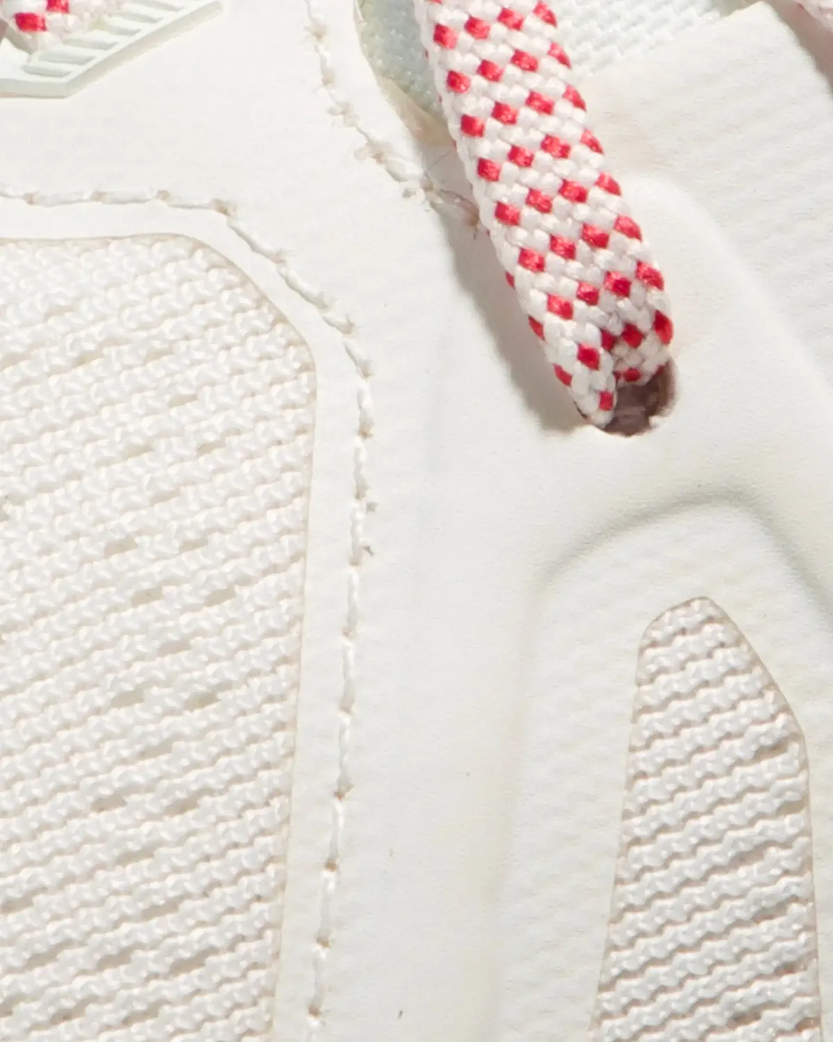 Saentis Low White / Magma Running Shoes