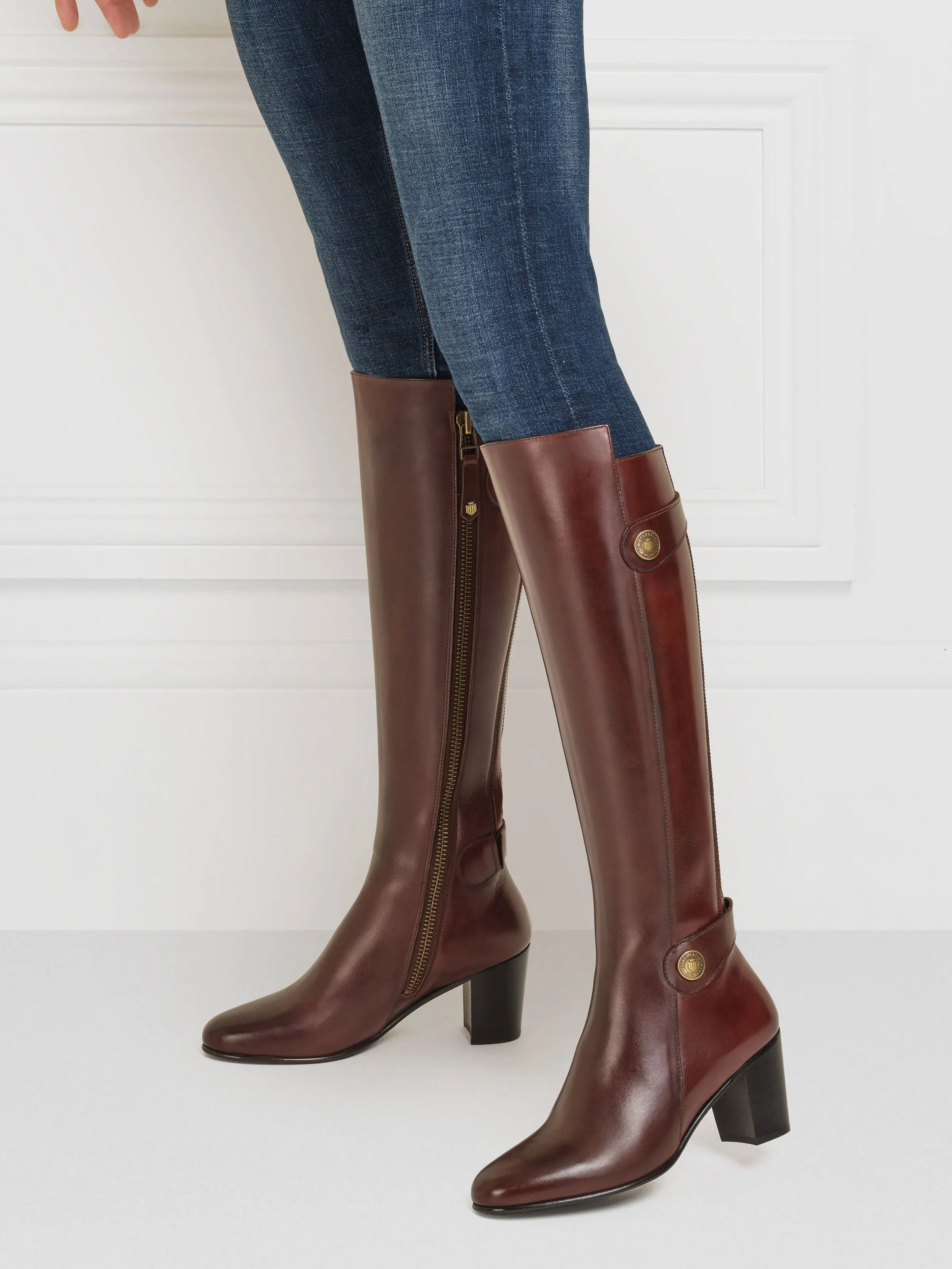Upton - Mahogany Leather